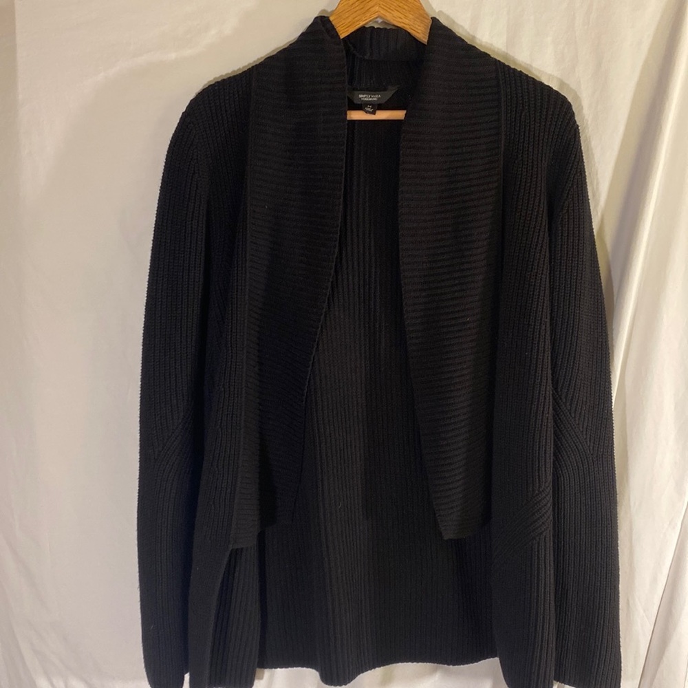 Simply Vera woman’s sweater size Med.